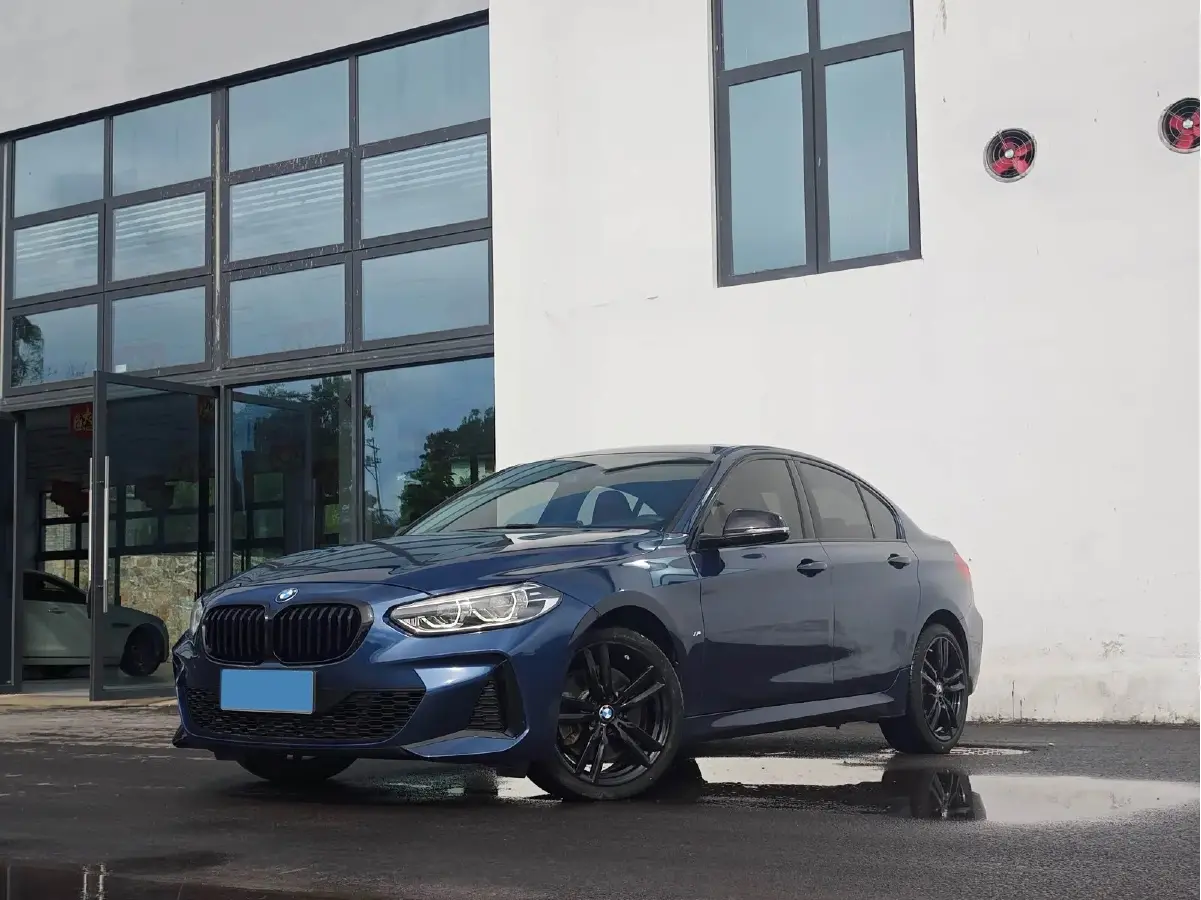 2021 BMW 1 Series 2.0T 192HP L4 7DCT
