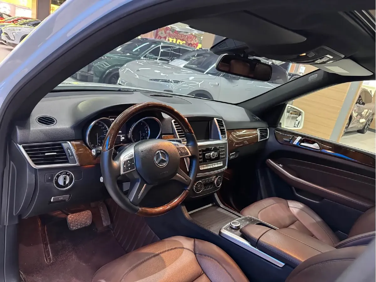 2012 Mercedes-Benz M Class 3.5L 306HP V6 7AT,autocango,china used car exporter,china ev exporter,chinese used car exporter,chinese used ev exporter