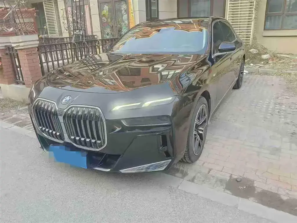 2023 BMW 7 Series 3.0T 272HP L6 8AT