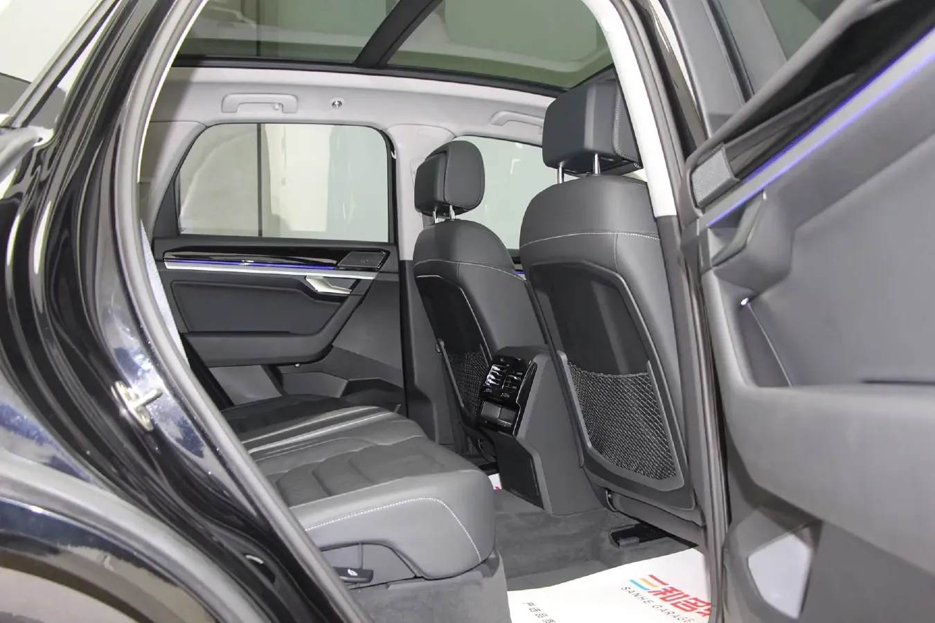 2020 Volkswagen Touareg 3.0T 340HP V6 8AT,autocango,china used car exporter,china ev exporter,chinese used car exporter,chinese used ev exporter