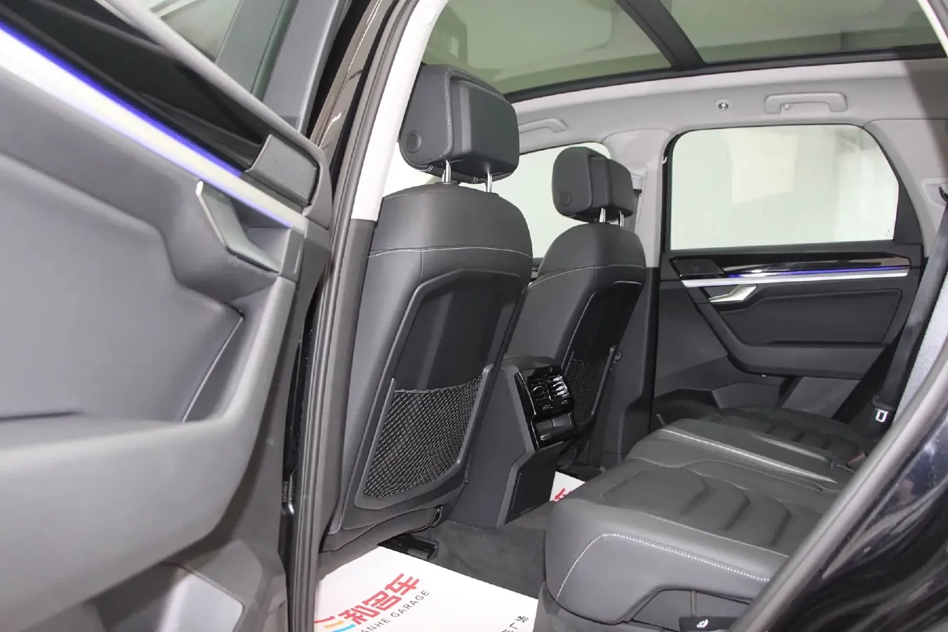 2020 Volkswagen Touareg 3.0T 340HP V6 8AT,autocango,china used car exporter,china ev exporter,chinese used car exporter,chinese used ev exporter