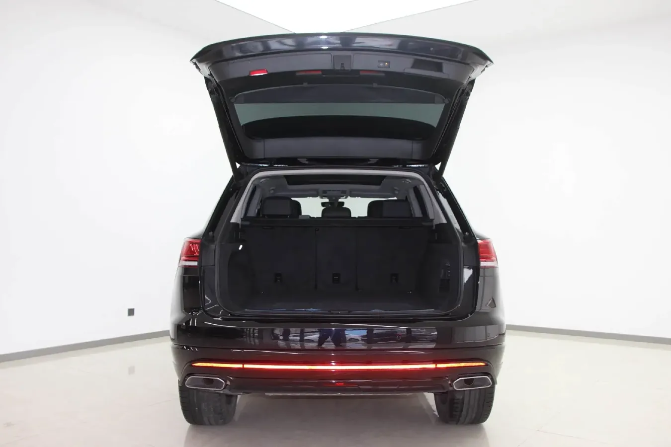 2020 Volkswagen Touareg 3.0T 340HP V6 8AT,autocango,china used car exporter,china ev exporter,chinese used car exporter,chinese used ev exporter