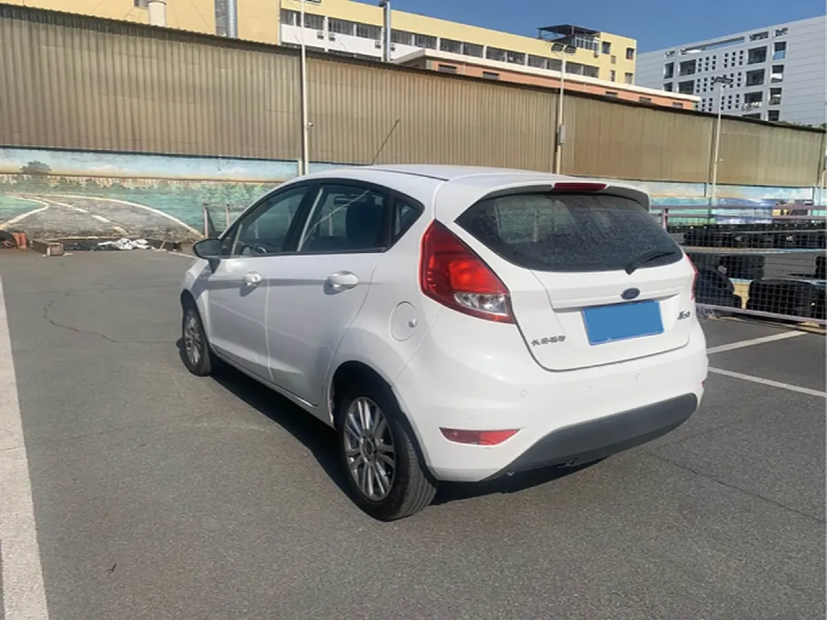 2013 Ford Fiesta 1.5L 110HP L4 6DCT,autocango,china used car exporter,china ev exporter,chinese used car exporter,chinese used ev exporter