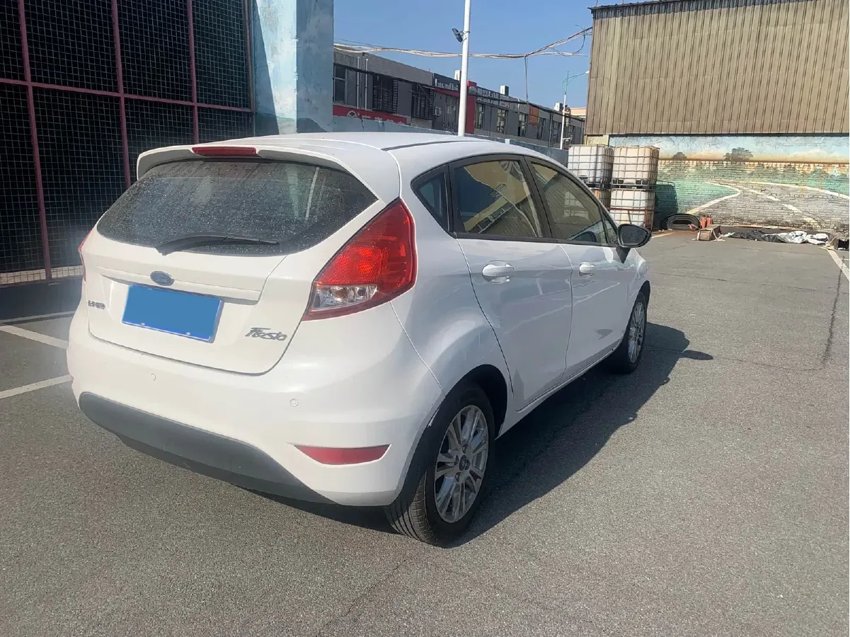 2013 Ford Fiesta 1.5L 110HP L4 6DCT,autocango,china used car exporter,china ev exporter,chinese used car exporter,chinese used ev exporter