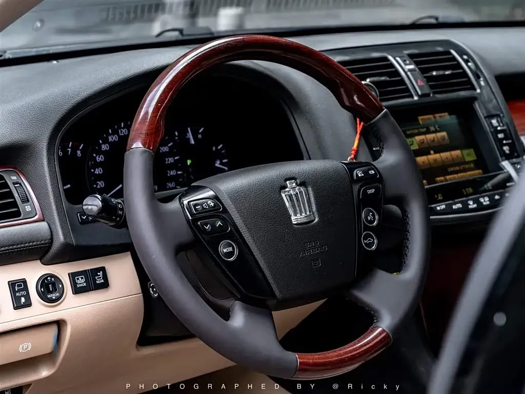 2010 Toyota Crown 3.0L 227HP V6 6AT,autocango,china used car exporter,china ev exporter,chinese used car exporter,chinese used ev exporter