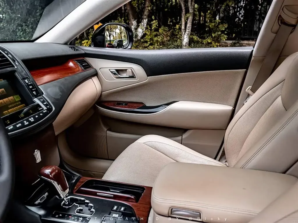 2010 Toyota Crown 3.0L 227HP V6 6AT,autocango,china used car exporter,china ev exporter,chinese used car exporter,chinese used ev exporter