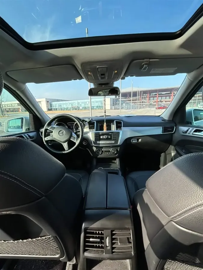 2012 Mercedes-Benz M Class 3.5L 252HP V6 7AT,autocango,china used car exporter,china ev exporter,chinese used car exporter,chinese used ev exporter