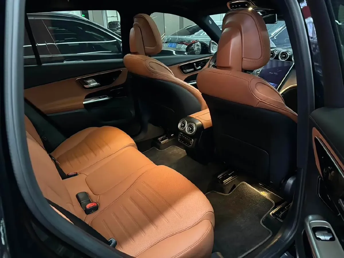 2024 Mercedes-Benz GLC Class 2.0T 204HP L4 9AT,autocango,china used car exporter,china ev exporter,chinese used car exporter,chinese used ev exporter