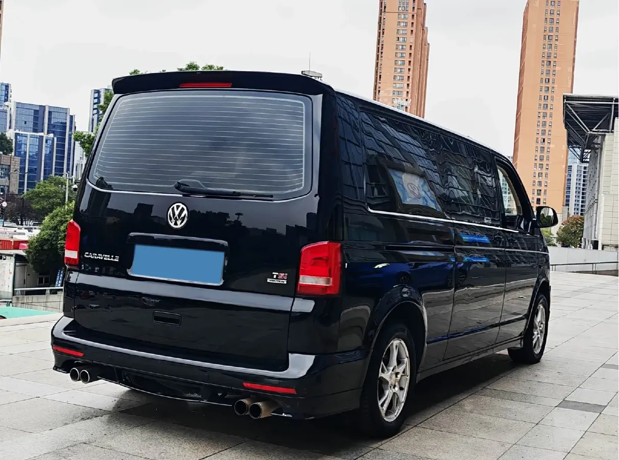 2015 Volkswagen Caravelle 2.0T 204HP L4 7DCT,autocango,china used car exporter,china ev exporter,chinese used car exporter,chinese used ev exporter