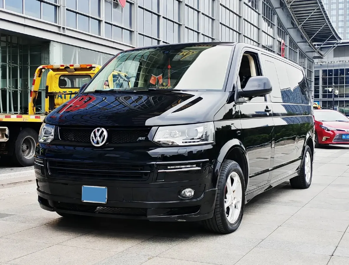 2015 Volkswagen Caravelle 2.0T 204HP L4 7DCT,autocango,china used car exporter,china ev exporter,chinese used car exporter,chinese used ev exporter