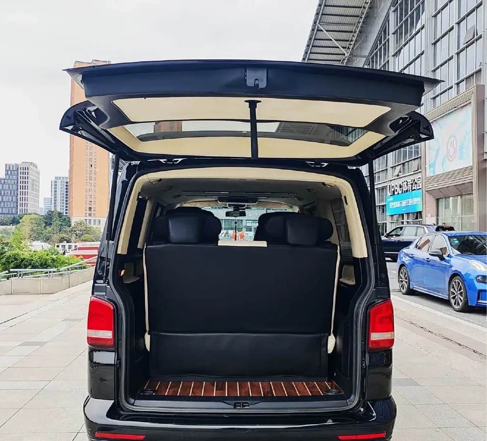 2015 Volkswagen Caravelle 2.0T 204HP L4 7DCT,autocango,china used car exporter,china ev exporter,chinese used car exporter,chinese used ev exporter