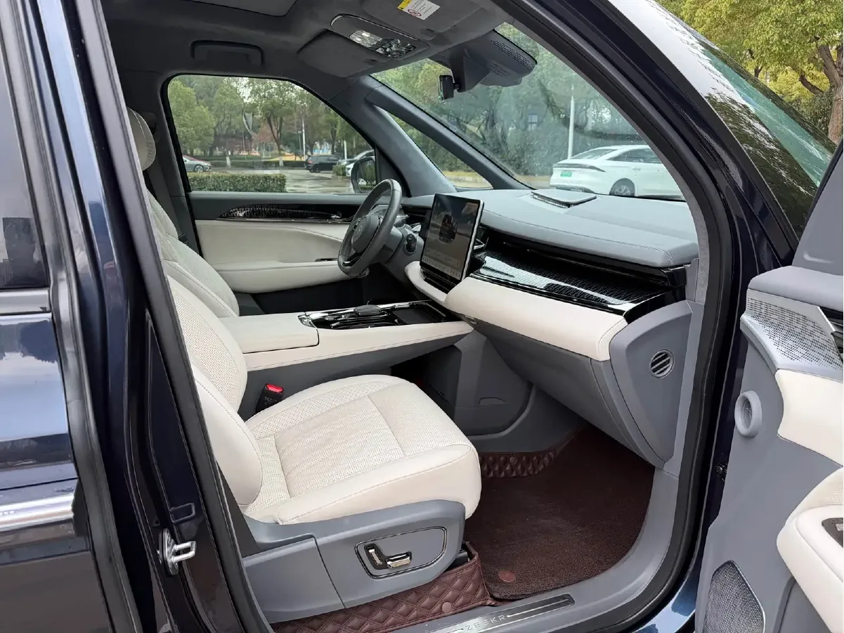 2022 Zeekr 009 BEV 116KWH,autocango,china used car exporter,china ev exporter,chinese used car exporter,chinese used ev exporter