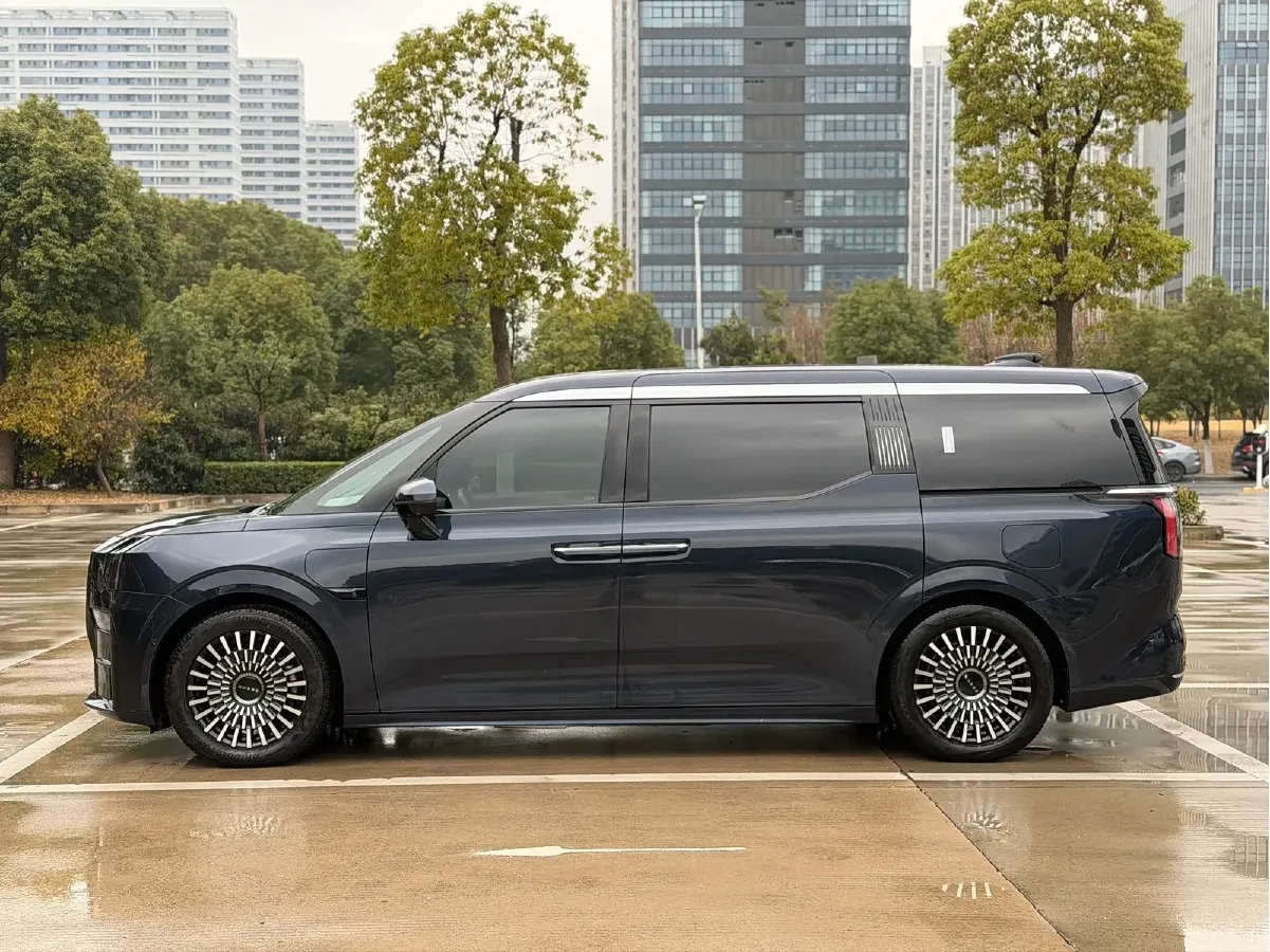 2022 Zeekr 009 BEV 116KWH,autocango,china used car exporter,china ev exporter,chinese used car exporter,chinese used ev exporter