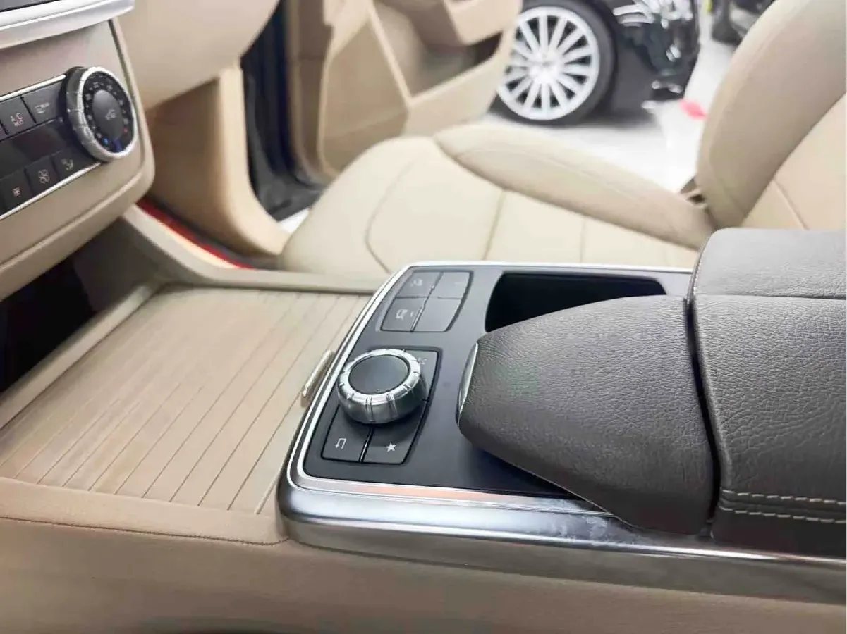 2014 Mercedes-Benz M Class 3.0T 272HP V6 7AT,autocango,china used car exporter,china ev exporter,chinese used car exporter,chinese used ev exporter