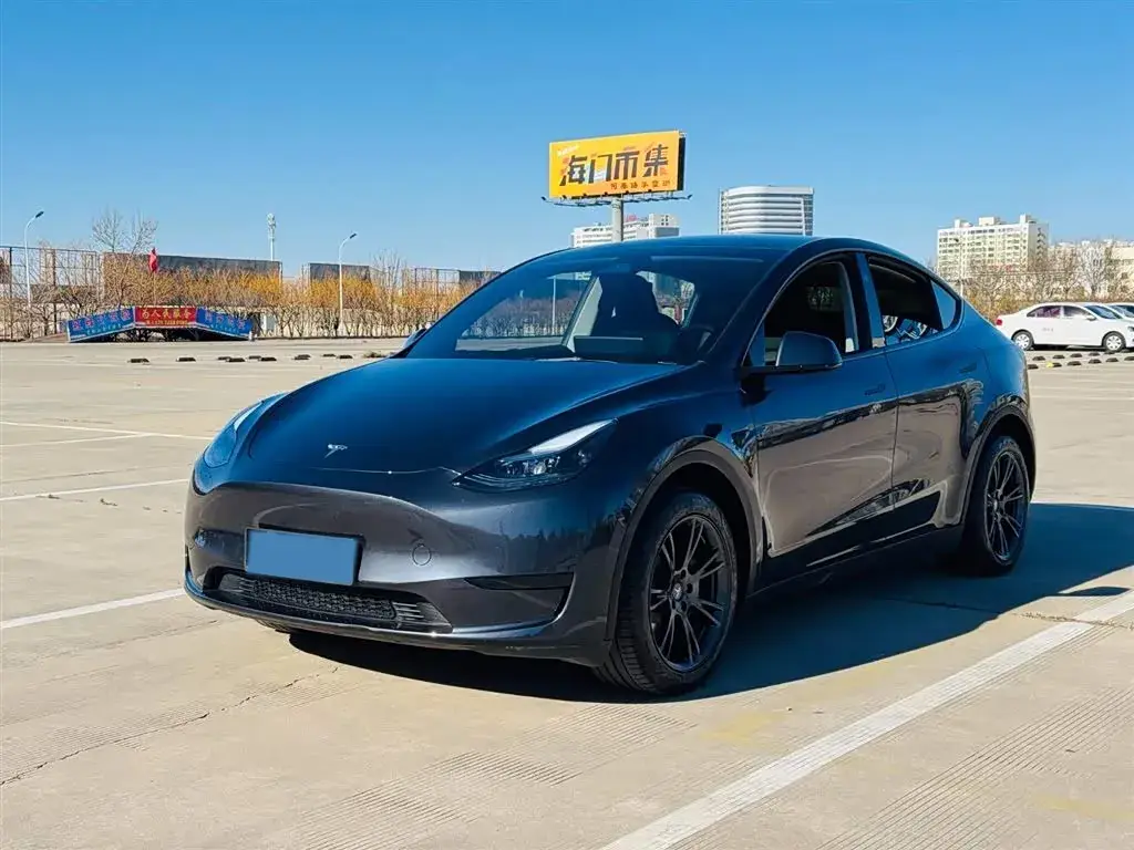 2024 Tesla Model Y BEV 60KWH