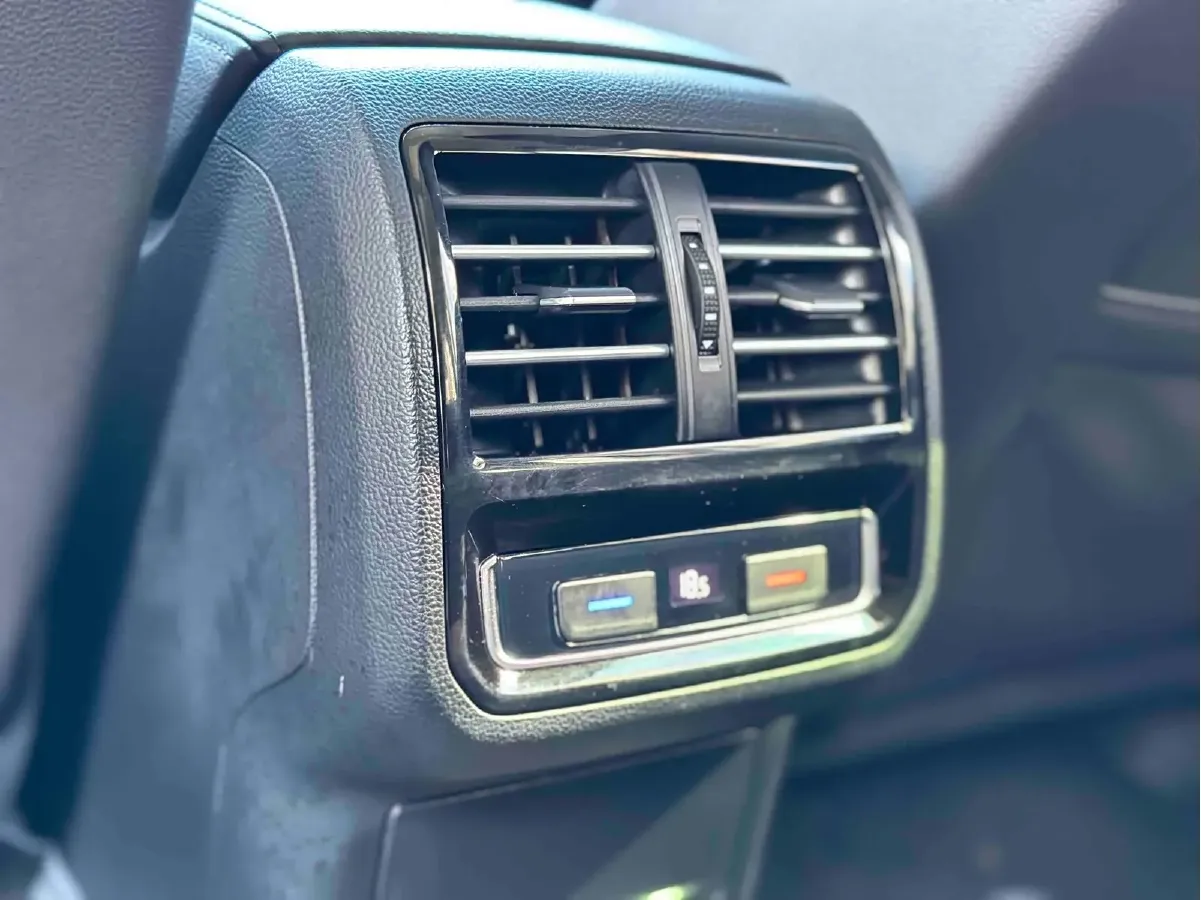 2018 Volkswagen Alltrack 2.0T 220HP L4 6DCT,autocango,china used car exporter,china ev exporter,chinese used car exporter,chinese used ev exporter