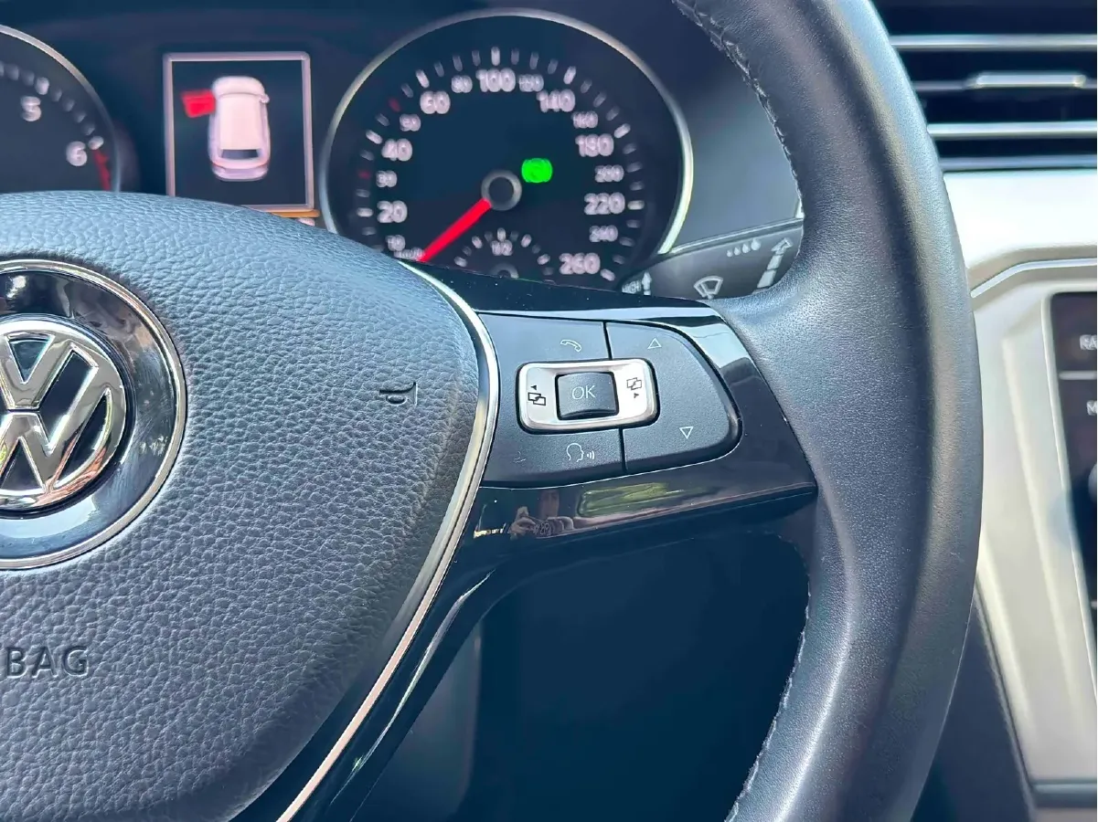 2018 Volkswagen Alltrack 2.0T 220HP L4 6DCT,autocango,china used car exporter,china ev exporter,chinese used car exporter,chinese used ev exporter