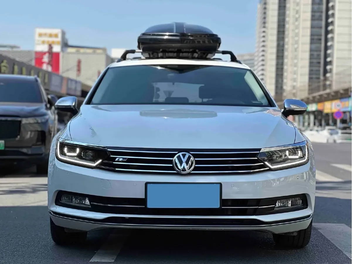 2018 Volkswagen Alltrack 2.0T 220HP L4 6DCT,autocango,china used car exporter,china ev exporter,chinese used car exporter,chinese used ev exporter
