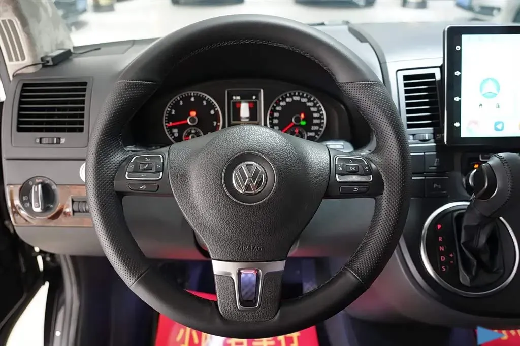 2016 Volkswagen Multivan 2.0T 204HP L4 7DCT,autocango,china used car exporter,china ev exporter,chinese used car exporter,chinese used ev exporter