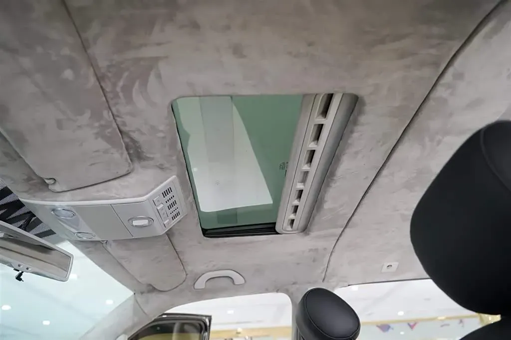 2016 Volkswagen Multivan 2.0T 204HP L4 7DCT,autocango,china used car exporter,china ev exporter,chinese used car exporter,chinese used ev exporter