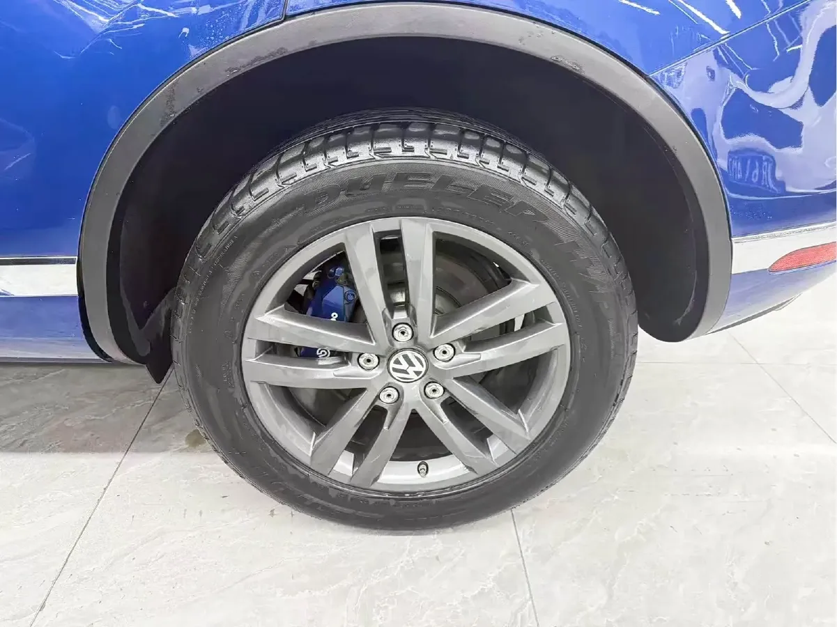 2017 Volkswagen Touareg 3.0T 320HP V6 8AT,autocango,china used car exporter,china ev exporter,chinese used car exporter,chinese used ev exporter