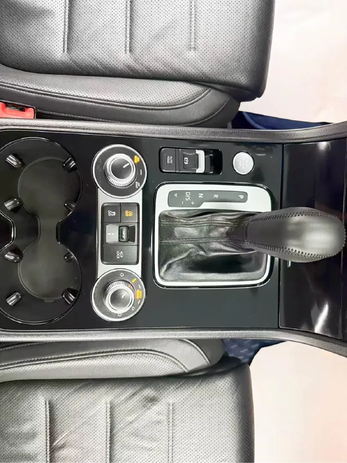 2017 Volkswagen Touareg 3.0T 320HP V6 8AT,autocango,china used car exporter,china ev exporter,chinese used car exporter,chinese used ev exporter