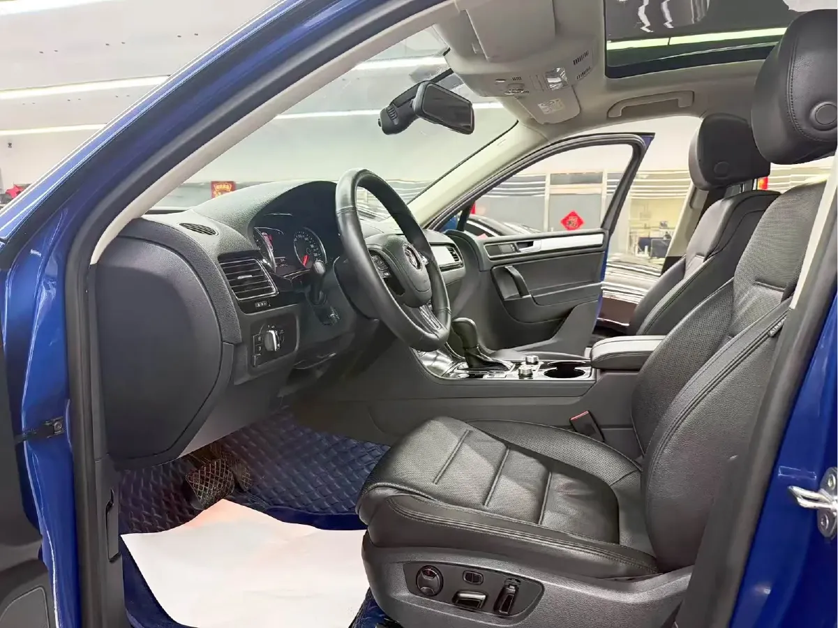 2017 Volkswagen Touareg 3.0T 320HP V6 8AT,autocango,china used car exporter,china ev exporter,chinese used car exporter,chinese used ev exporter