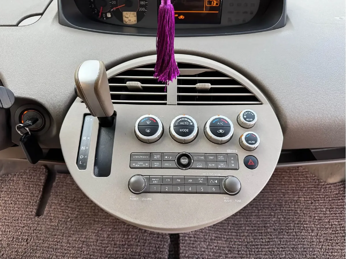 2006 Nissan Quest 3.5L 232HP V6 5AT,autocango,china used car exporter,china ev exporter,chinese used car exporter,chinese used ev exporter