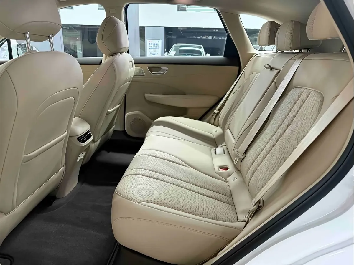 2025 ShangJie Shangjie H5 REEV 98HP REEV,autocango,china used car exporter,china ev exporter,chinese used car exporter,chinese used ev exporter