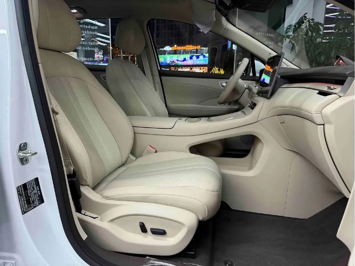 2025 ShangJie Shangjie H5 REEV 98HP REEV,autocango,china used car exporter,china ev exporter,chinese used car exporter,chinese used ev exporter