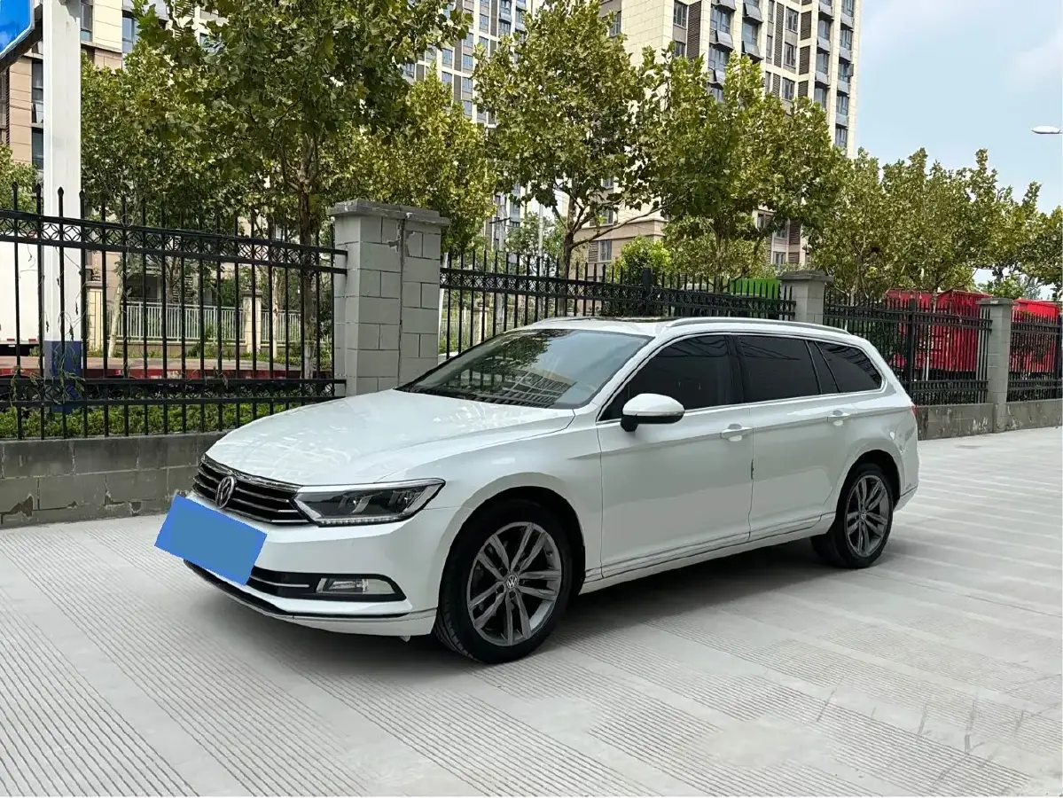 2018 Volkswagen Alltrack 2.0T 220HP L4 6DCT