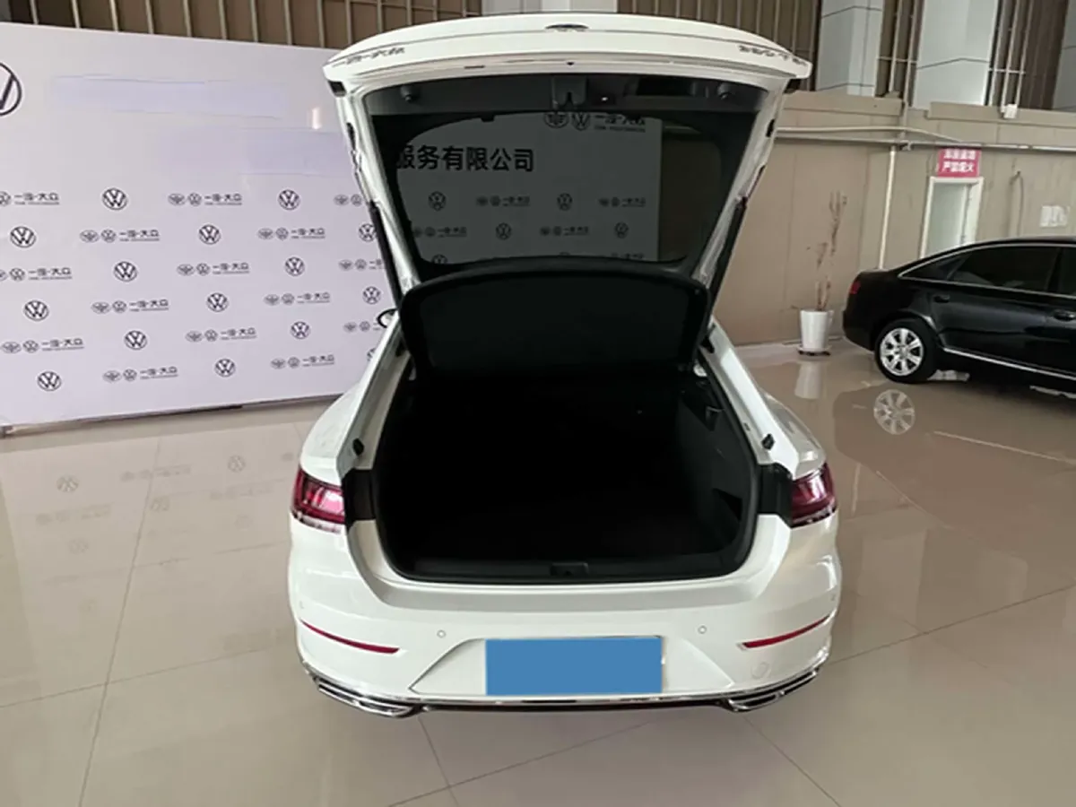 2024 Volkswagen CC 2.0T 220HP L4 7DCT,autocango,china used car exporter,china ev exporter,chinese used car exporter,chinese used ev exporter