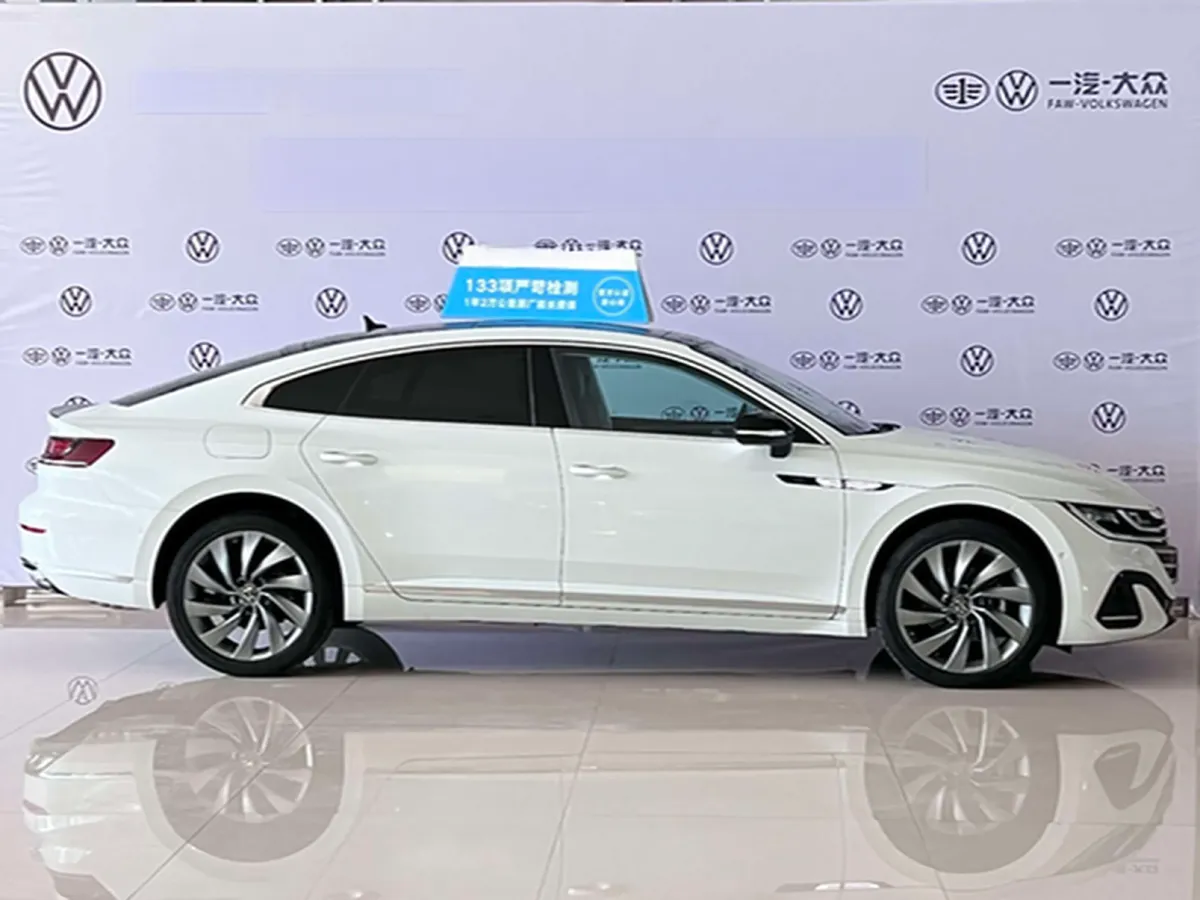 2024 Volkswagen CC 2.0T 220HP L4 7DCT,autocango,china used car exporter,china ev exporter,chinese used car exporter,chinese used ev exporter