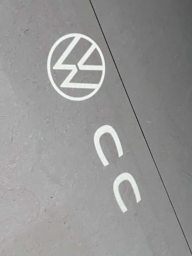 2024 Volkswagen CC 2.0T 220HP L4 7DCT,autocango,china used car exporter,china ev exporter,chinese used car exporter,chinese used ev exporter