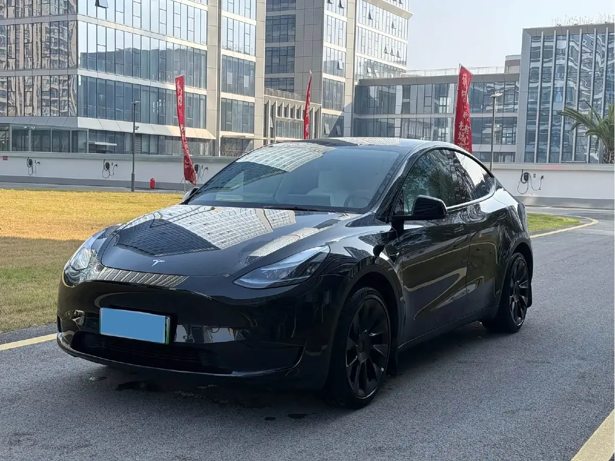 2022 Tesla Model Y BEV 60KWH