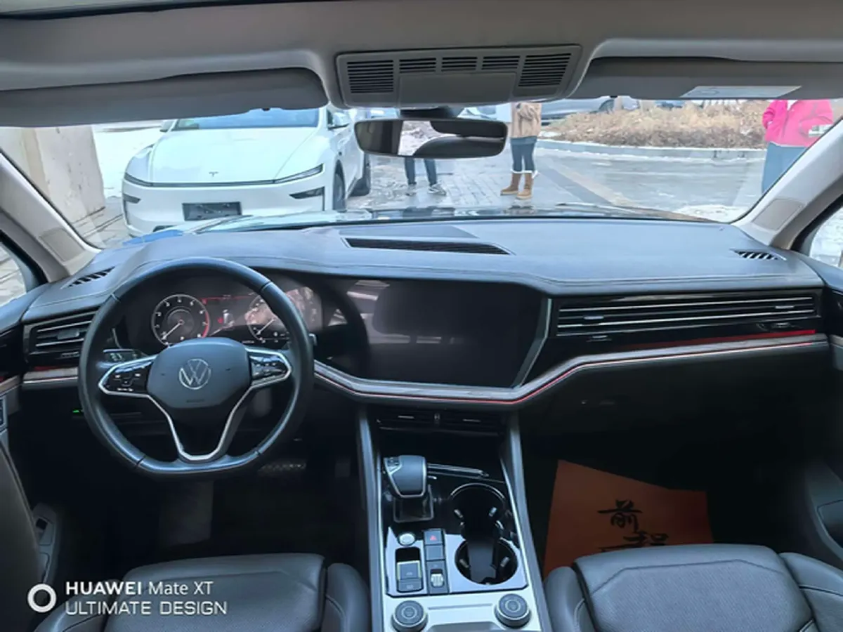 2021 Volkswagen Touareg 2.0T 245HP L4 8AT,autocango,china used car exporter,china ev exporter,chinese used car exporter,chinese used ev exporter