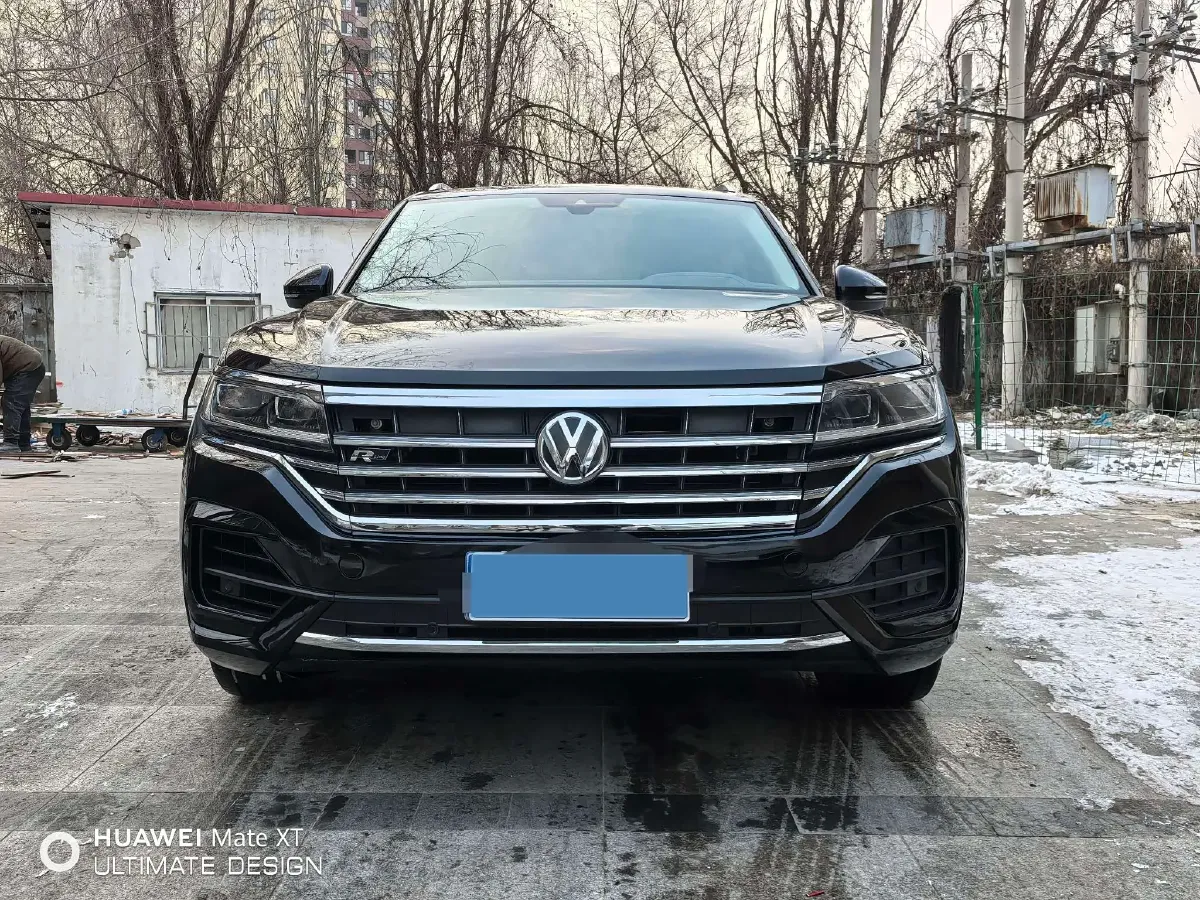 2021 Volkswagen Touareg 2.0T 245HP L4 8AT,autocango,china used car exporter,china ev exporter,chinese used car exporter,chinese used ev exporter