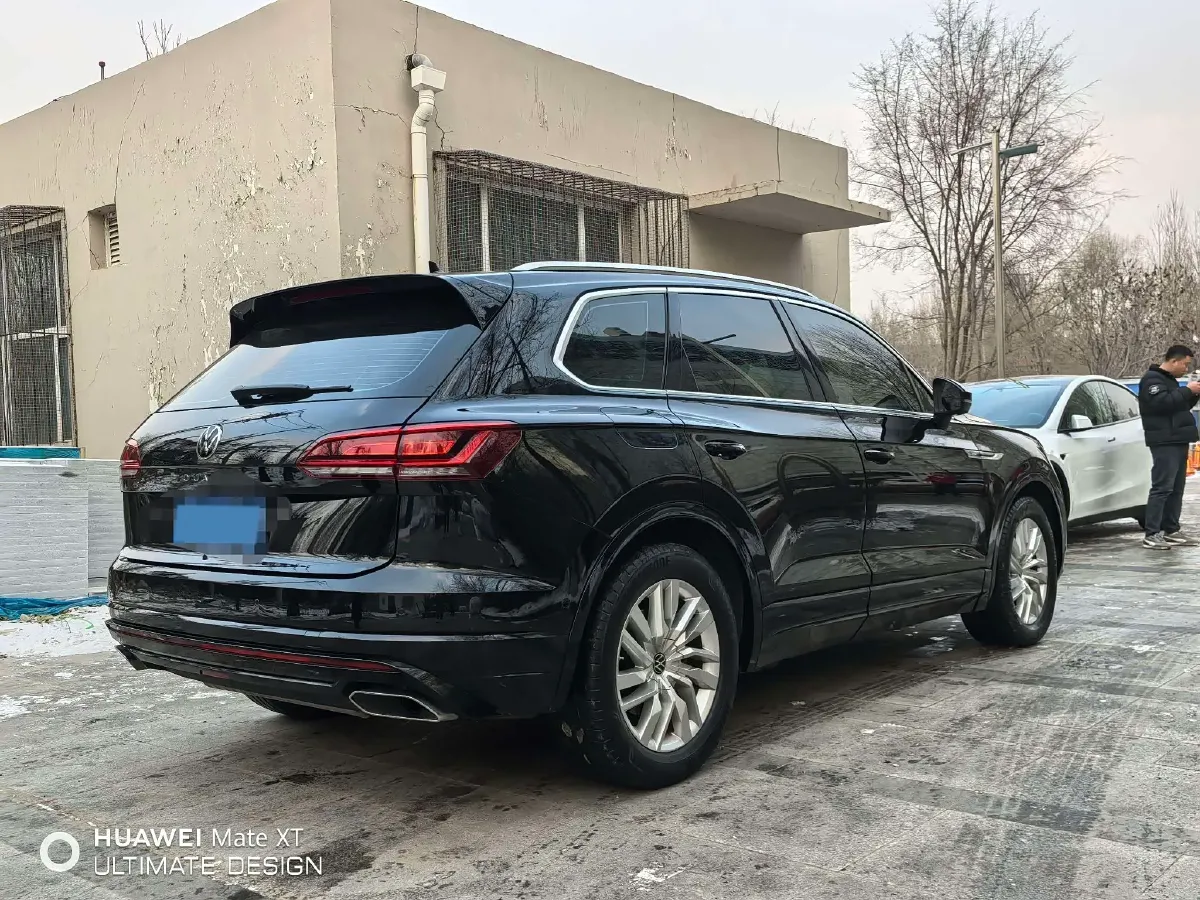2021 Volkswagen Touareg 2.0T 245HP L4 8AT,autocango,china used car exporter,china ev exporter,chinese used car exporter,chinese used ev exporter