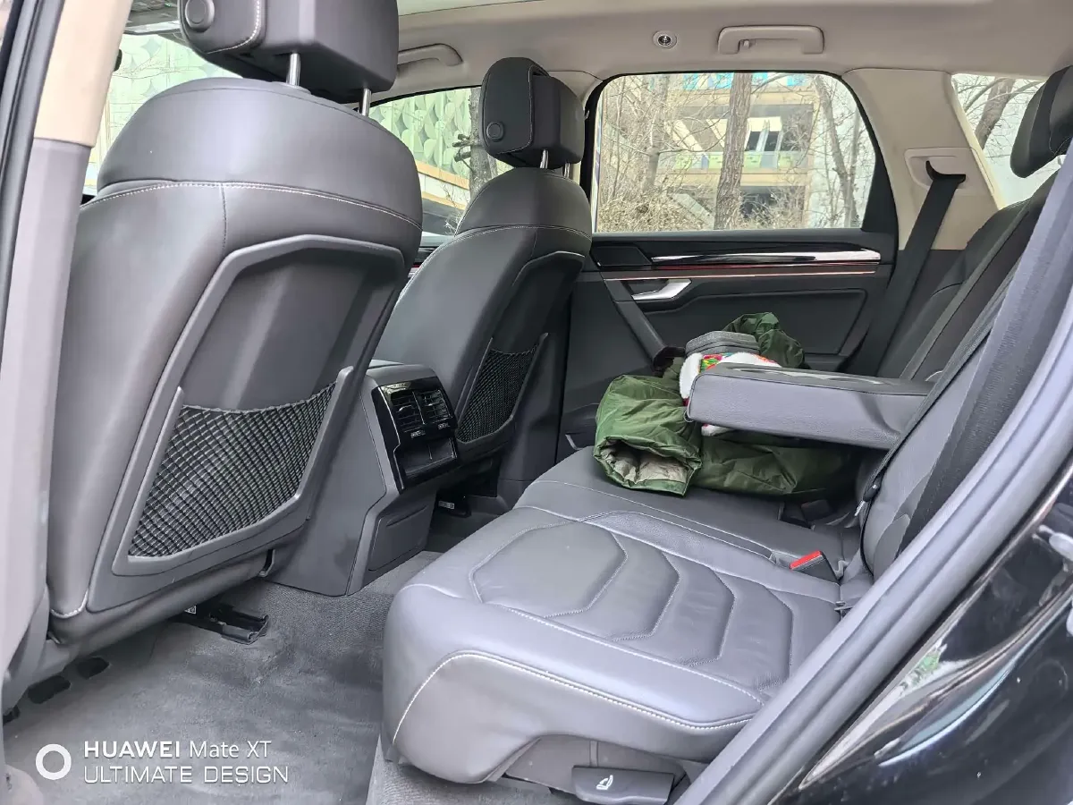 2021 Volkswagen Touareg 2.0T 245HP L4 8AT,autocango,china used car exporter,china ev exporter,chinese used car exporter,chinese used ev exporter