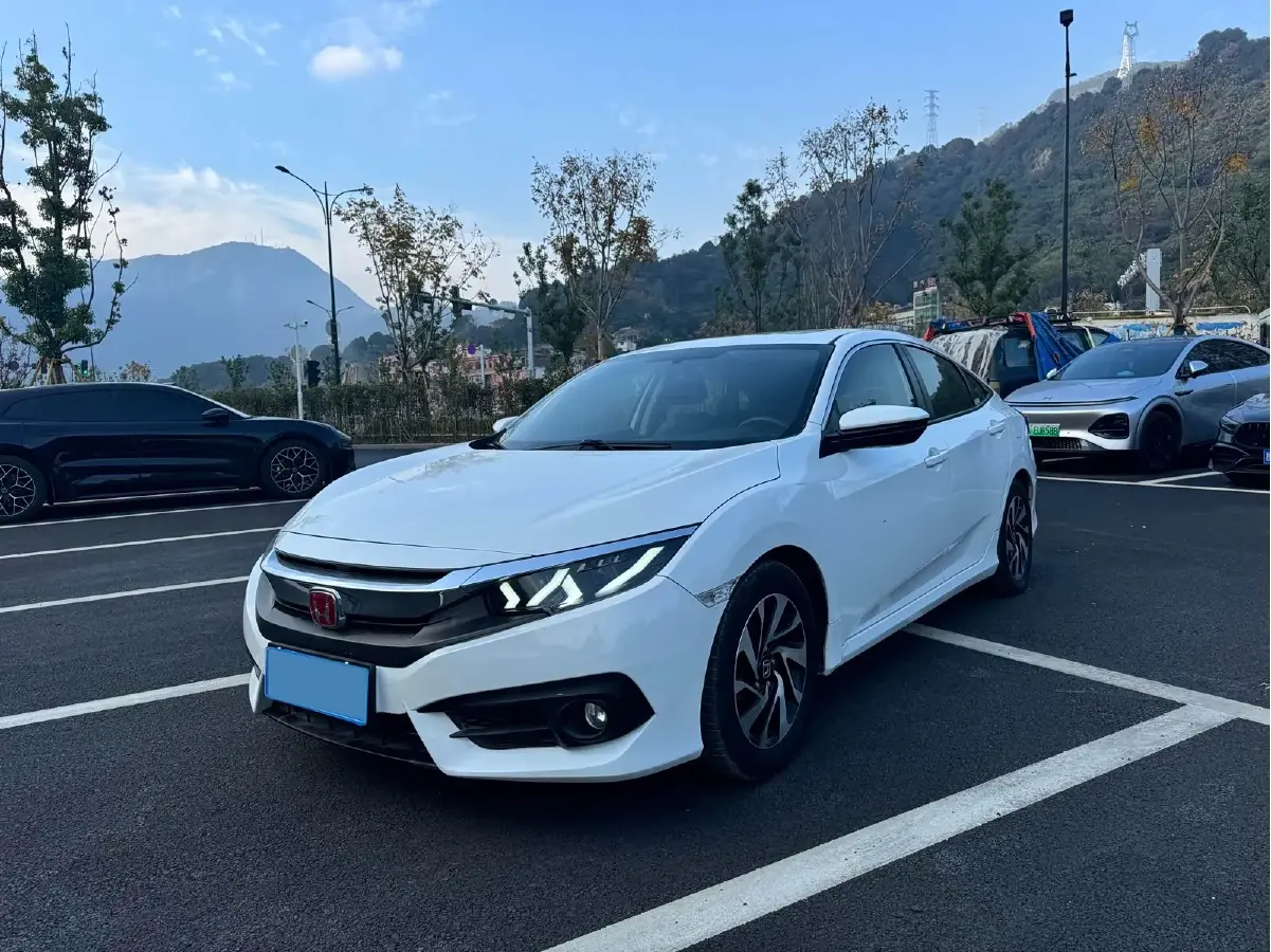 2016 Honda Civic 1.5T 177HP L4 6MT