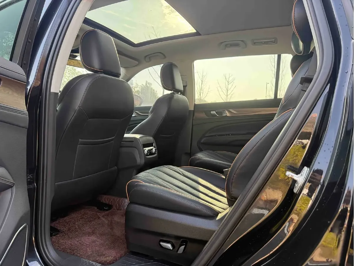 2021 Ford Equator 2.0T 224HP L4 6DCT,autocango,china used car exporter,china ev exporter,chinese used car exporter,chinese used ev exporter