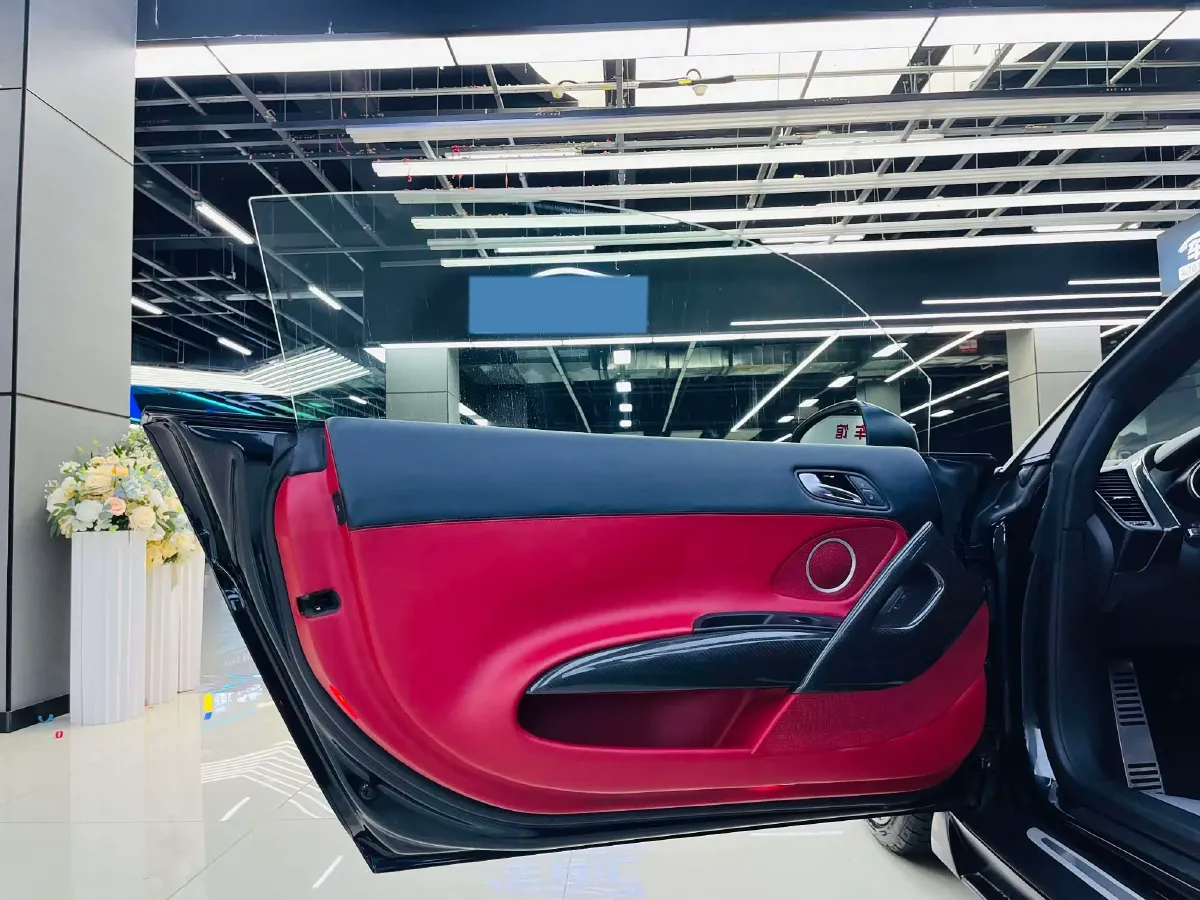 2012 Audi R8 5.2L 525HP V10 6AMT,autocango,china used car exporter,china ev exporter,chinese used car exporter,chinese used ev exporter