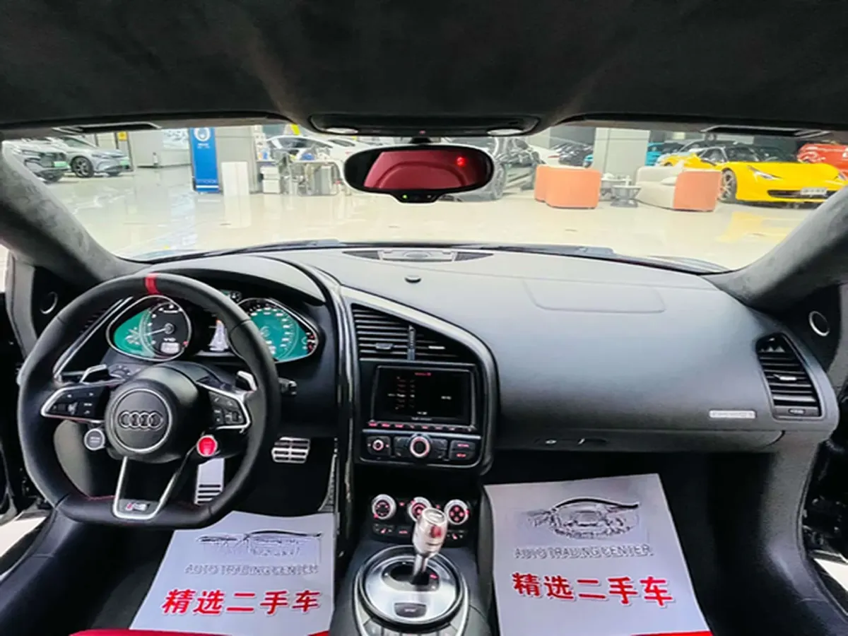 2012 Audi R8 5.2L 525HP V10 6AMT,autocango,china used car exporter,china ev exporter,chinese used car exporter,chinese used ev exporter