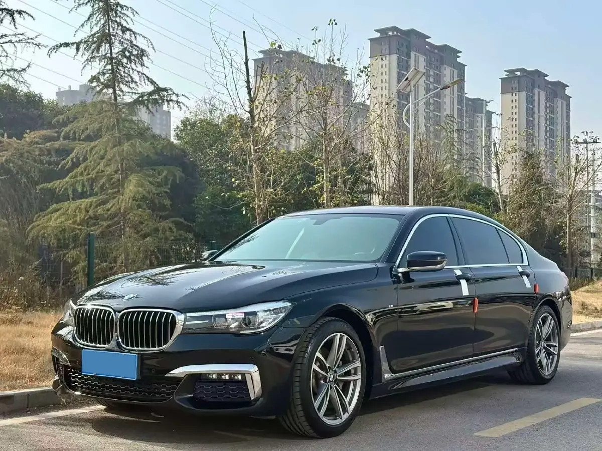 2018 BMW 7 Series 2.0T 258HP L4 8AT