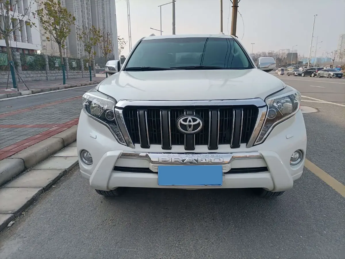 2014 Toyota Land Cruiser Prado 2.7L 163HP L4 5MT