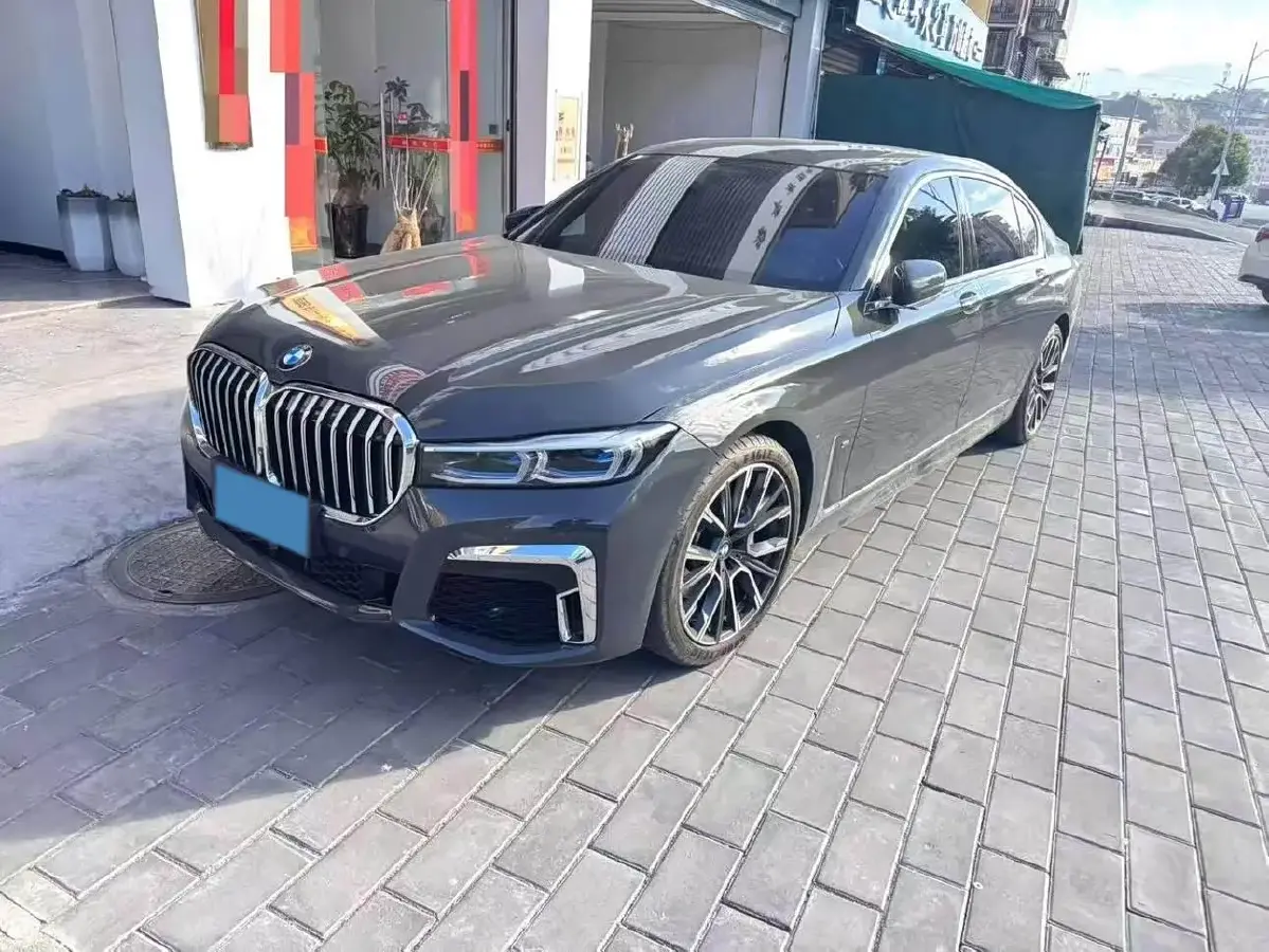 2022 BMW 7 Series 3.0T 340HP L6 8AT