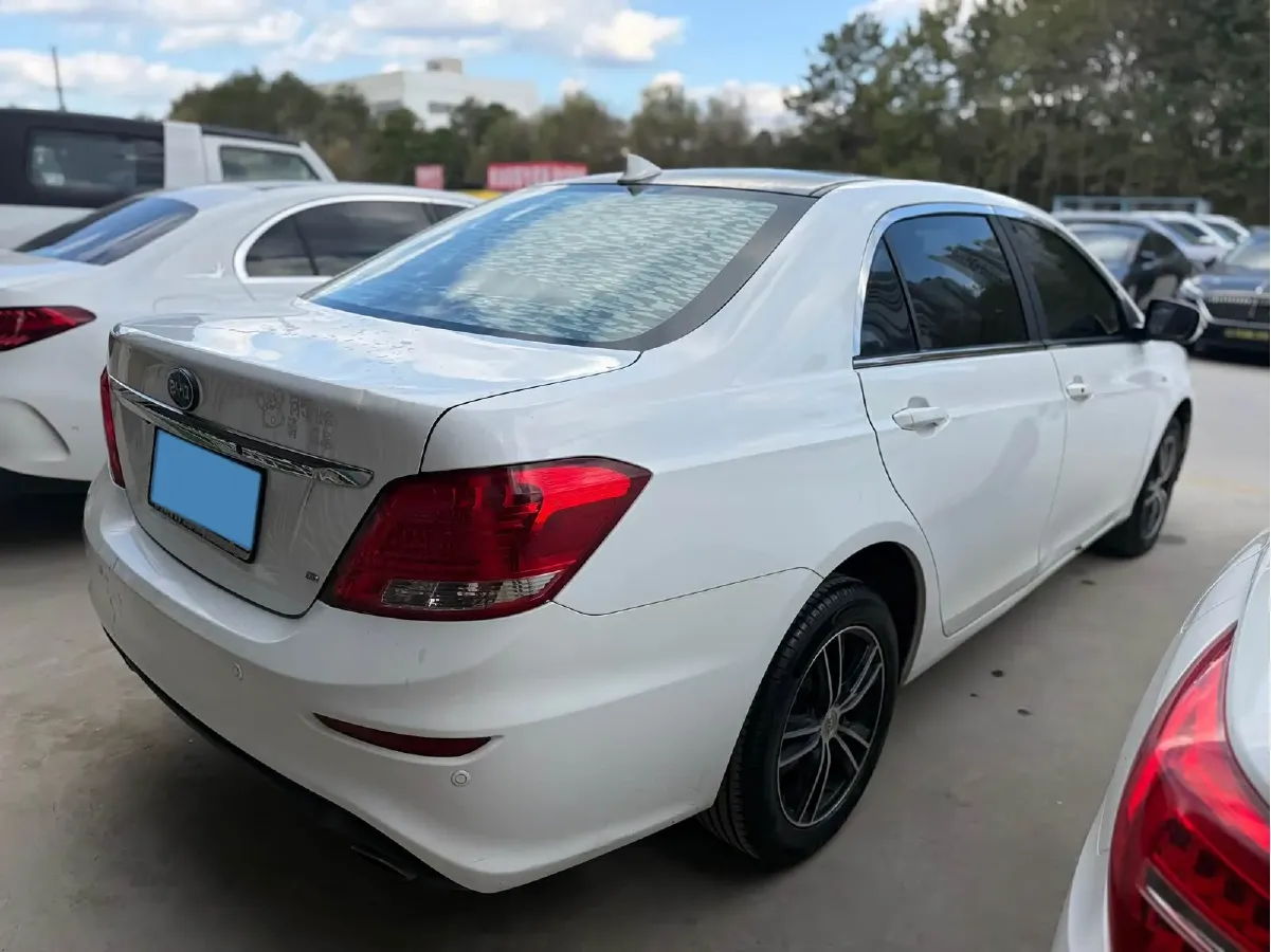 2015 BYD SuRui 1.5L 109HP L4 5MT,autocango,china used car exporter,china ev exporter,chinese used car exporter,chinese used ev exporter