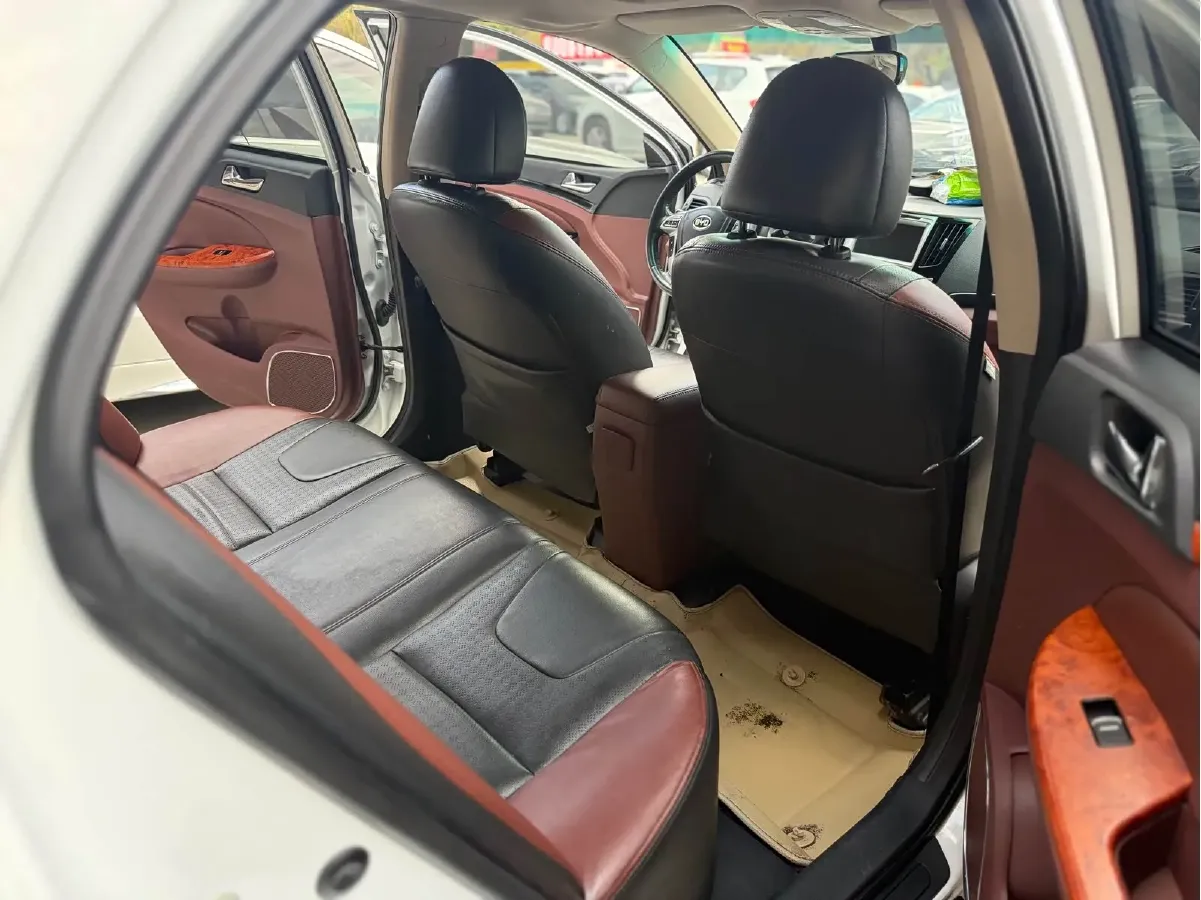 2015 BYD SuRui 1.5L 109HP L4 5MT,autocango,china used car exporter,china ev exporter,chinese used car exporter,chinese used ev exporter