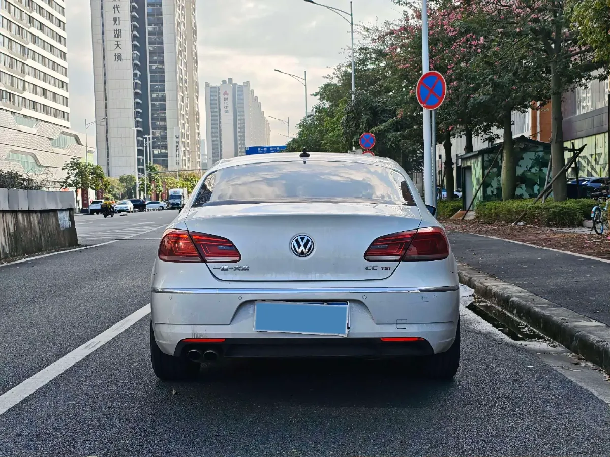 2015 Volkswagen CC 2.0T 200HP L4 6DCT,autocango,china used car exporter,china ev exporter,chinese used car exporter,chinese used ev exporter