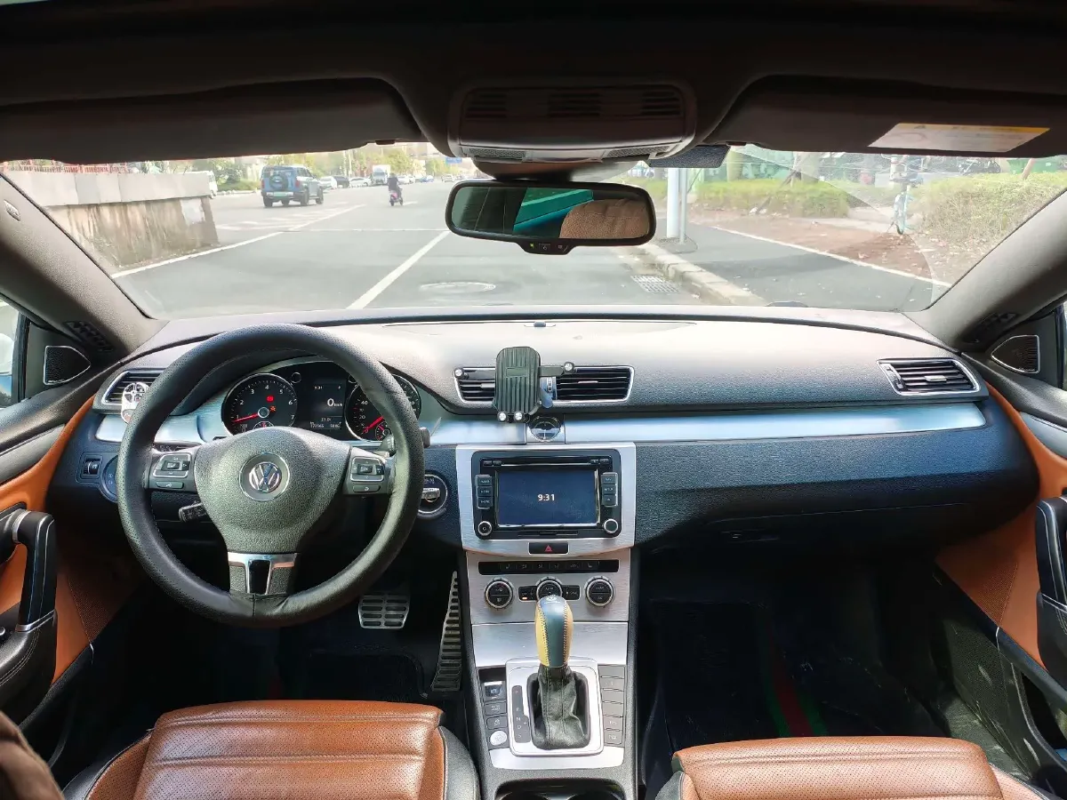 2015 Volkswagen CC 2.0T 200HP L4 6DCT,autocango,china used car exporter,china ev exporter,chinese used car exporter,chinese used ev exporter